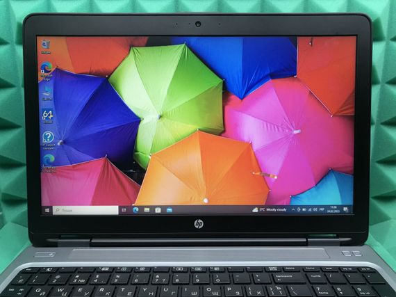 Ноутбук Б-клас HP ProBook 650 G2 / 15.6" TN / Core i5-6200U (2(4) ядра по 2.3-2.8 GHz) / 8GB DDR4 / 250GB SSD  HD Graphics 520 / WebCam / DisplayPort б/в | Зображення 2