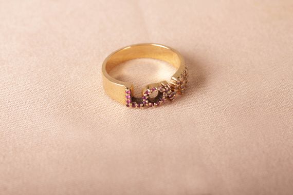 Кольцо LOVE из желтого золота с фианитами 16.5 | Зображення 6