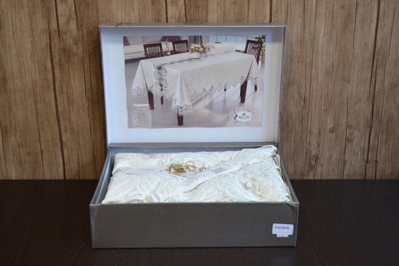Велюрова скатертина Selin Yagmur 160×350 см Кремова | Зображення 1