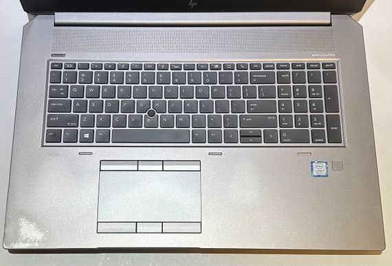 Мобильная рабочая станция Б-класс HP zBook 17 G6 / 17.3" (1920x1080) IPS / Intel Core i7-9850H (6 (12) ядер по 2.6 - 4.6 GHz) / 32 GB DDR4 / 1000 GB SSD / nVidia Quadro RTX 3000, 6 GB GDDR6, 192-bit / WebCam б/у | Зображення 2