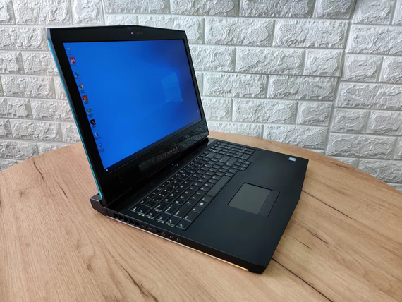 Ноутбук Dell Alienware 17R4 /17.3 FHD/IPS/i7 7700HQ/16Gb/SSD240+1Tb/GTX1070-8Gb | Зображення 2
