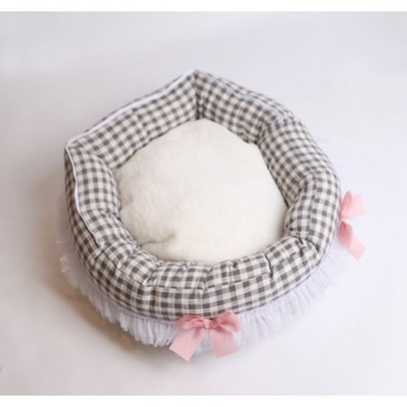 Лежанка люлька для собак Boris House Baby Cradle с плюшевым мартрасом белого цвета в клеточку | Зображення 2