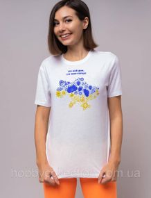Футболка жіноча із патріотичним принтом "Тут мій дім тут моє серце" біла