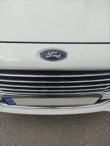 Емблема передня 2013-2017 112мм/47мм (на клямках-2024самоклейка) для Ford Fiesta рр | Зображення 2
