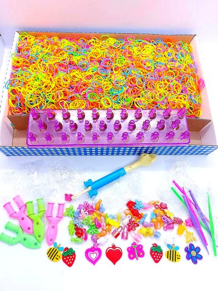 Набір гумок для плетіння 7000 шт Loom Bands - великий комплект з верстатом, гачками і підвісками