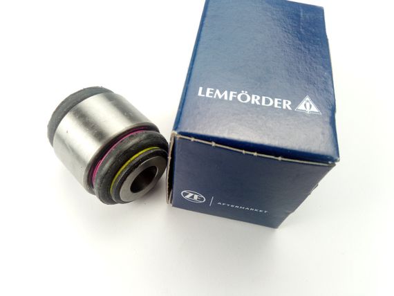 Сайлентблок задньої цепфи W124/W201/W210, Lemforder (34756 01) ''плавальний'' (A2043520027)