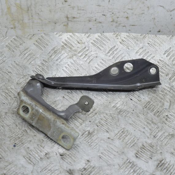 Петля капота ліва Volvo S40 V50 2004-2012 Завіса капота ліва Вольво с40 в50 30753597 | Зображення 1