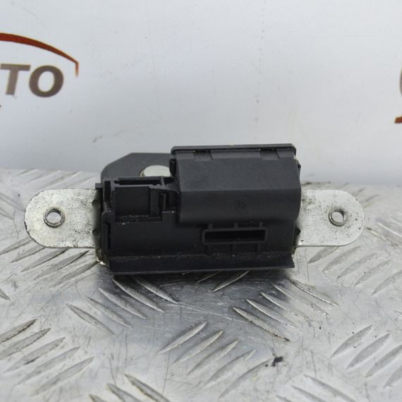 Замок кришки багажника Opel Astra K Corsa D E Meriva B замок задніх дверей Опель Астра Корса Меріва 55701971 | Зображення 2