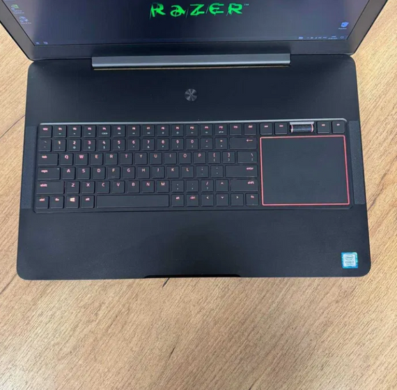 Ноутбук Razer Blade 17 RZ09-0220 120Hz i7 7700HQ 16Gb SSD 500Gb GTX 1060 Б/В | Зображення 5