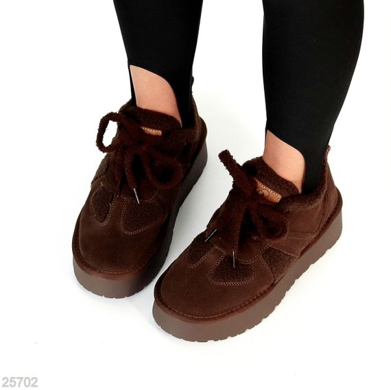 Замшеві Шоколадні кросівки уггі з хутром Тедді на потовщеній підошві | Зображення 2