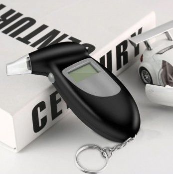 Гарний персональний мобільний алкотестер Digital Breath Alcohol Tester з мундштуками.