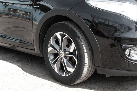 Накладки на арки (8 шт, черные) SW, металл для Renault Megane III 2009-2016 гг | Зображення 4