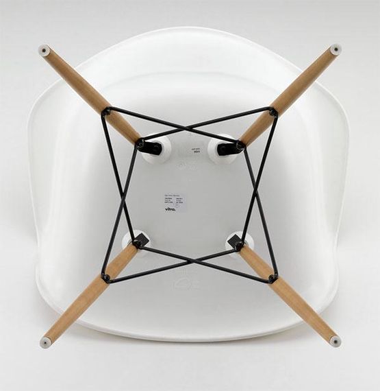 Крісло Eames DAW Armchair біле на дерев'яних ніжках | Зображення 5
