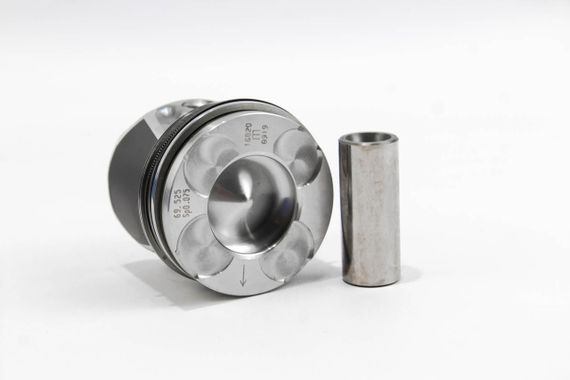 Поршень Combo 1.3CDTi 04- (69.6mm/STD), MAHLE/KNECHT (0100400) | Зображення 1