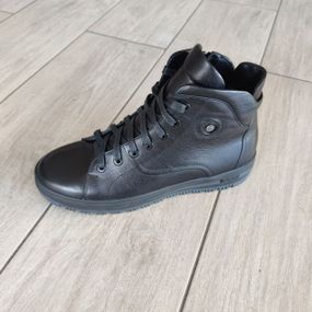 Зимние высокие ботинки 41 43 размер.