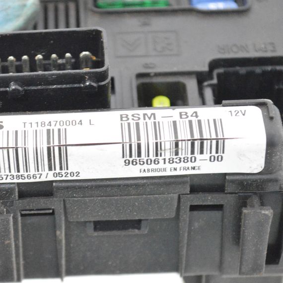 Блок запобіжників BSM B4 Citroen C2 C3 2002-2009 Корпус запобіжників БСМ б4 Сітроен ц2 ц3 9650618380 | Зображення 1