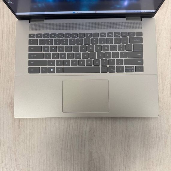 Игровой ноутбук Б-класс Dell Inspiron 16 Plus 7630 / 16" (2560х1600) IPS / Intel Core i7-13620H (10 (16) ядер по 3.6 - 4.9 GHz) / 16 GB DDR5 / 512 GB SSD / nVidia GeForce RTX 4060, 8 GB GDDR6, 128-bit / WebCam б/у | Зображення 3