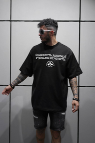 Футболка з мерчем