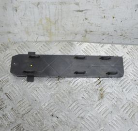 Кришка фільтра салону Skoda Octavia A5 2004-2010 Накладка фільтра салону Шкода Октавія а5 1K0819422A