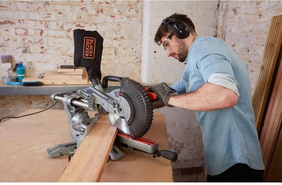 Пила торцювальна мережева BLACK+DECKER BES700 | Зображення 2