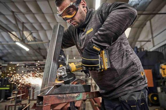 Шлифмашина угловая - болгарка аккумуляторная бесщёточная DeWALT DCG404NT | Зображення 6