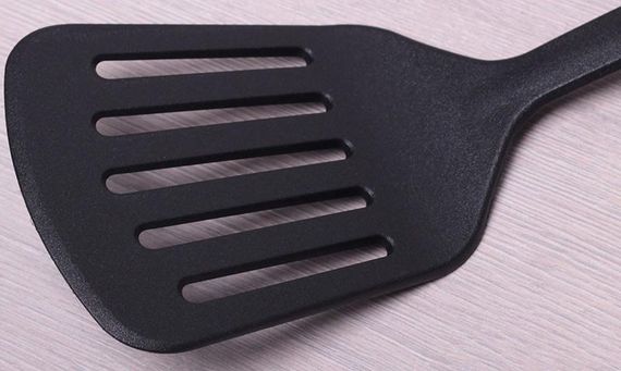 Лопатка Kamille Anselm з прорізами 32см нейлонова | Зображення 2