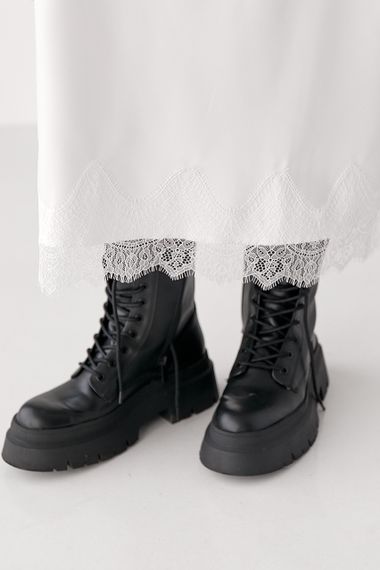 Атласна спідниця міді з мереживом - білий цвет, S (є розміри) | Зображення 3