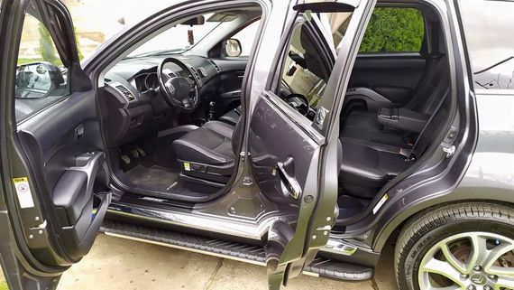 Боковые пороги Bosphorus Grey (2 шт., алюминий) для Peugeot 4007 | Зображення 1