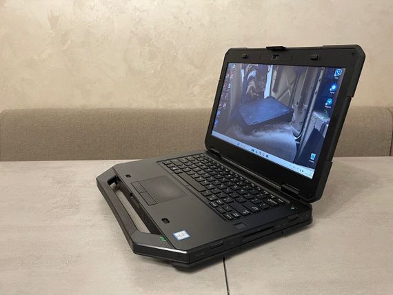 Захищений ноутбук Dell Latitude 5414 Rugged / 14" (1366x768) TN / Intel Core i7-6600U (2 (4) ядра по 2.6 - 3.4 GHz) / 16 GB DDR4 / 256 GB SSD / Intel HD Graphics 520 / Fingerprint б/в + Подарунок Дротова миша / USB | Зображення 4