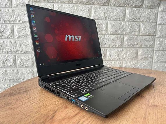 Ноутбук MSI WE65 9TJ 15,6" FHD IPS i7 9750H 32Gb SSD 512Gb Quadro T2000 Б/В | Зображення 2