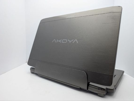 Ноутбук Medion S6214T / 15.6" (1366x768) TN Touch / Intel Pentium N3520 (4 ядра по 2.1 - 2.4 GHz) / 4 GB DDR3 / 60 GB SSD + 500 GB HDD / Intel HD Graphics / WebCam б/у | Зображення 8