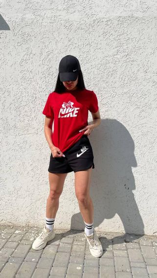 Жіноча футболка червона | Зображення 3