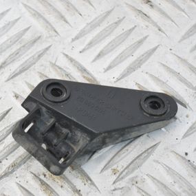 Кронштейн омивача фар Mercedes W211 2002-2009 Кріплення форсунки омивача фар Мерседес в211 2118690114