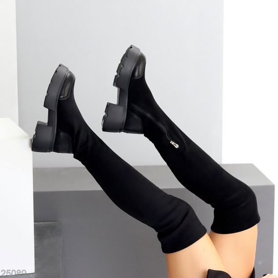 Ультра модні чорні ботфорти замшеві стрейч на тракторній підошві | Зображення 7