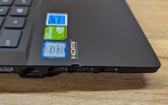 Ноутбук Б-класс Asus Pro P2540U / 15.6" (1920x1080) IPS / Intel Core i7-8550U (4 (8) ядра по 1.8 - 4.0 GHz) / 20 GB DDR4 / 256 GB SSD + 500 GB HDD / nVidia GeForce MX110, 2 GB GDDR5, 64-bit / WebCam / TouchID / Windows 10 б/у | Зображення 2