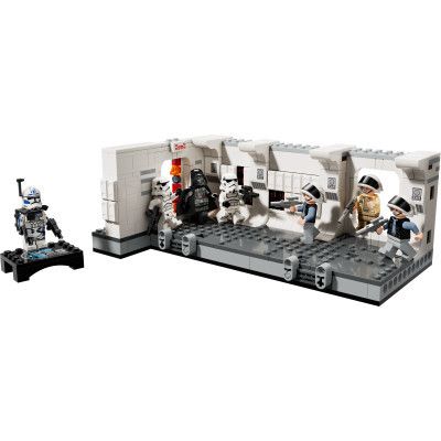 Конструктор LEGO Star Wars Посадка на борт Тантов IV 502 детали (75387) | Зображення 1