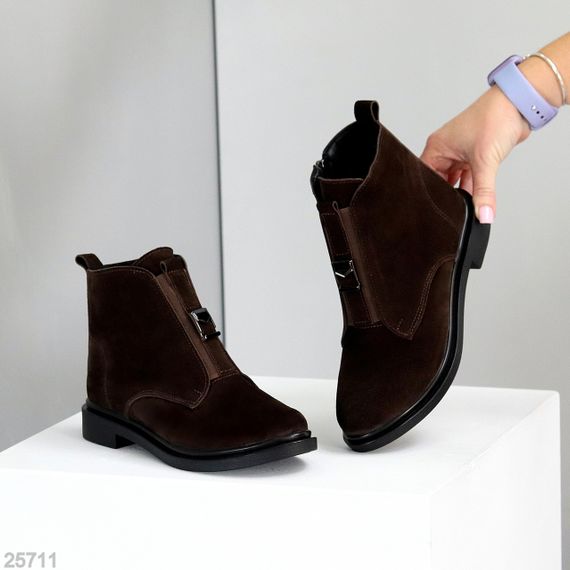 Стильні зручні зимові замшеві черевики колір Шоколад низький хід 40