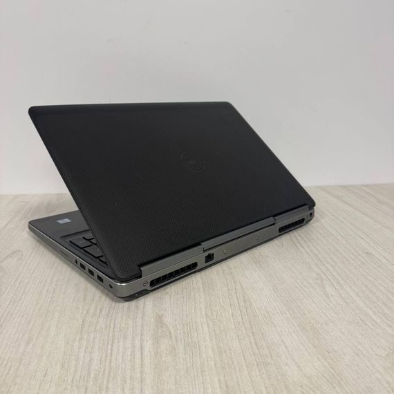 Мобільна робоча станція Dell Precision 7510 / 15.6" (1920x1080) IPS / Intel Core i7-6820HQ (4 (8) ядра по 2.7 - 3.6 GHz) / 8 GB DDR4 / 256 GB SSD / AMD FirePro W5170M, 2 GB GDDR5, 128-bit б/в | Зображення 5