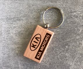 Деревянный брелок с логотипом KIA MOTORS (15010102001)