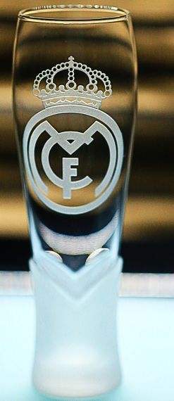 Пивной бокал крафтовый 440 мл Реал Мадрид Real Madrid с гравировкой подарок для фаната ФК