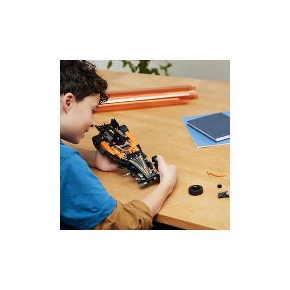Конструктор LEGO Автомобіль для перегонів NEOM McLaren Formula E 452 деталі (42169) | Зображення 7