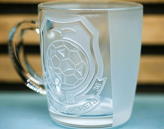 Скляна чашка 350 мл ФК Чорноморець з гравіюванням подарунок для фаната  футбольна кружка | Зображення 2