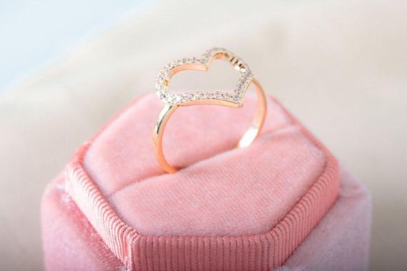 Кольцо сердечко из красного золота с фианитами 21 | Зображення 4