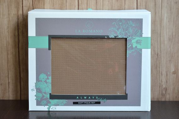Комплект постельного белья с вафельным пледом La Romano Soft Pique 230×250, Коричневый | Зображення 1