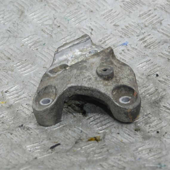 Кронштейн кріплення КПП 1.2 / 1.4 Peugeot 208 2012-2016 Лапа подушка коробки передач Пежо 208 9684812280
