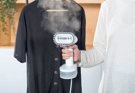 Відпарювальник для одягу Black&Decker BXGS1600E | Зображення 1