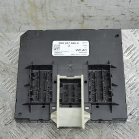 Блок керування комфортом Volkswagen Golf VII 2012-2020 Модуль комфорту бортової мережі Фольксваген 5Q0937086K