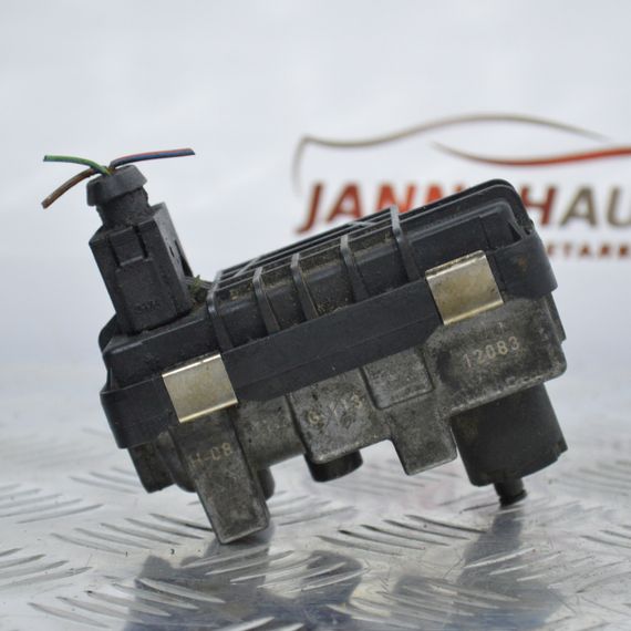 Сервопривід Audi A8 D3 ASE 4.0 TDI актуатор турбіни Ауді А8 H-08 G-113 12083