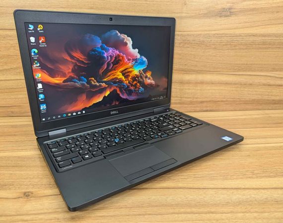 Ноутбук Dell Latitude 5580 / 15.6" (1920x1080) IPS / Intel Core i5-6300U (2 (4) ядра по 2.4 - 3.0 GHz) / 8 GB DDR4 / 256 GB SSD / Intel HD Graphics 520 / WebCam / HDMI / Windows 10 б/в + Подарунок Бездротова миша / USB | Зображення 3