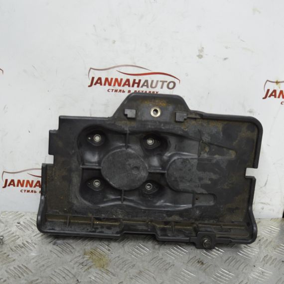 Підставка акумулятора Volkswagen Golf IV 1997-2005 Ящик акб Фольксваген Гольф 4 1J0915333